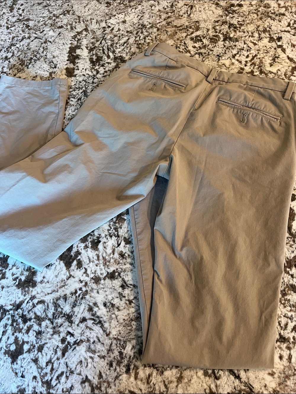 VINEYARD VINES Khaki Pants - Picture 2 of 4